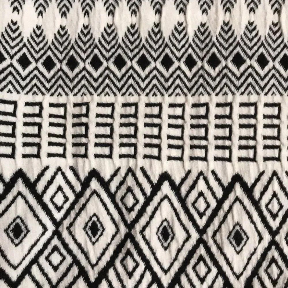 Lovely pencil skirt black and white print, thick fabric